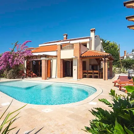 Modern Poolside In Villa Premantura